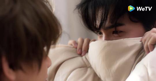 泰版我让最想被拥抱的男人给威胁了 剧照3 泰版我让最想被拥抱的男人给威胁了 剧照3