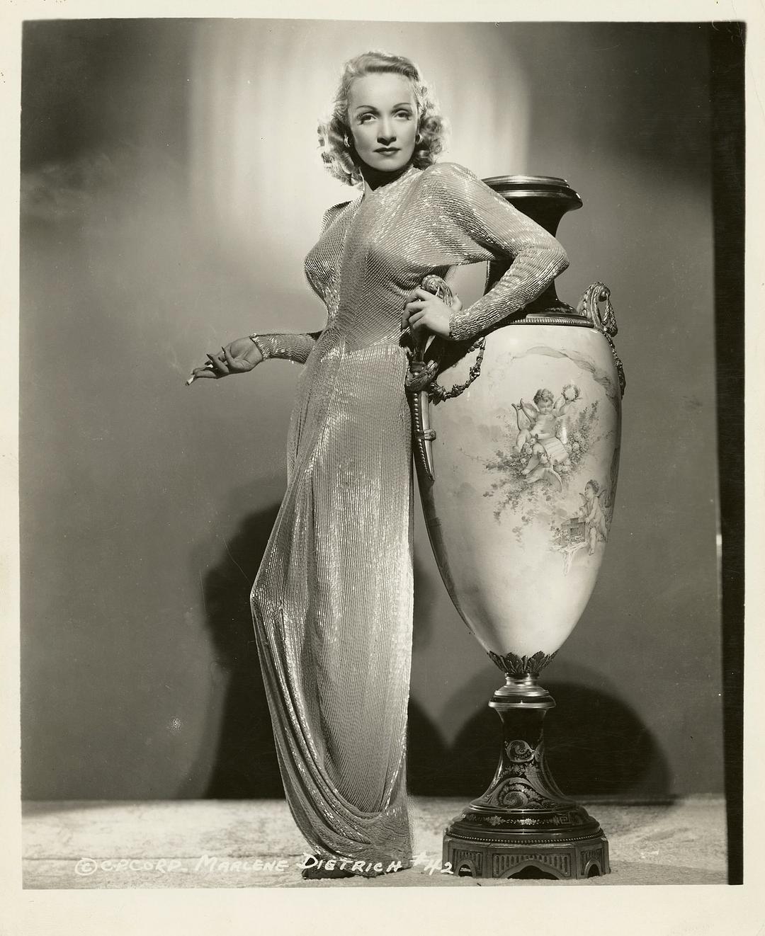 雄霸闺房 剧照3 雄霸闺房 剧照3