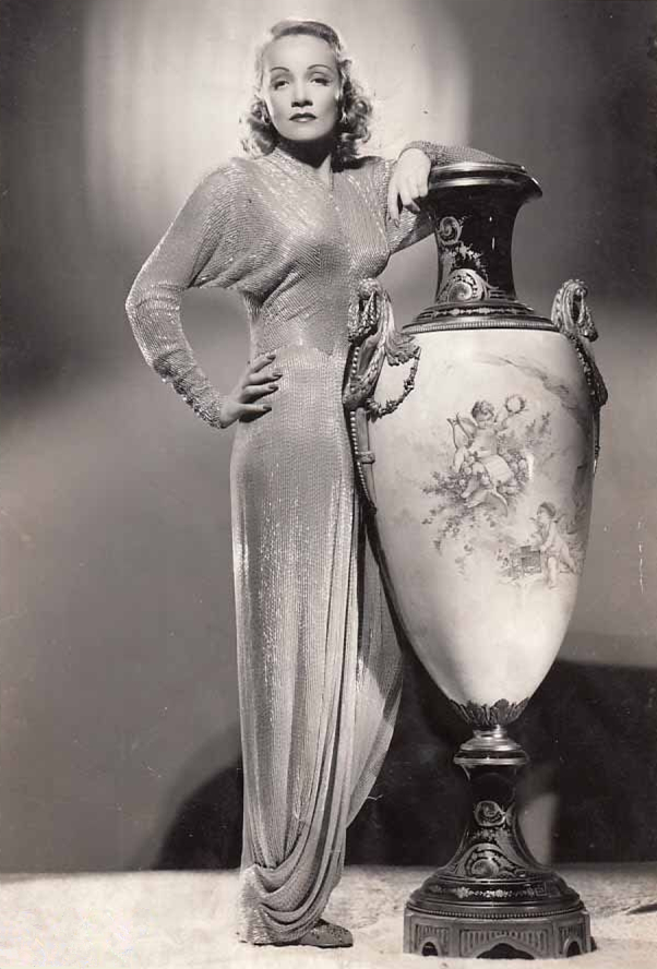 雄霸闺房 剧照6 雄霸闺房 剧照6