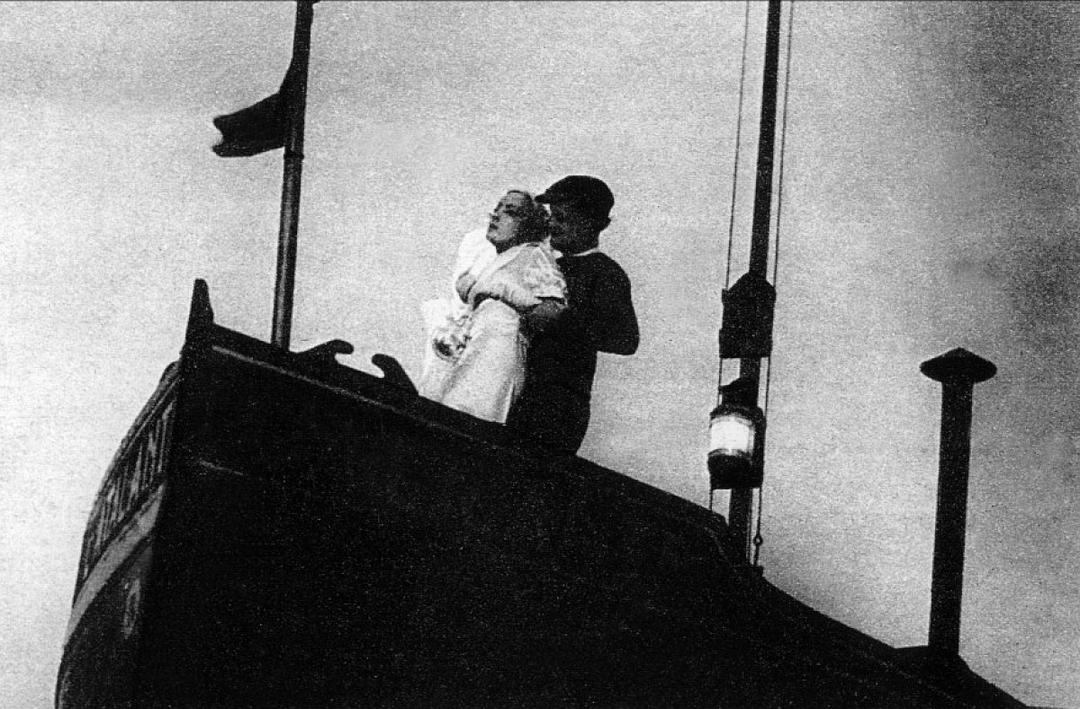 亚特拉特号 剧照1