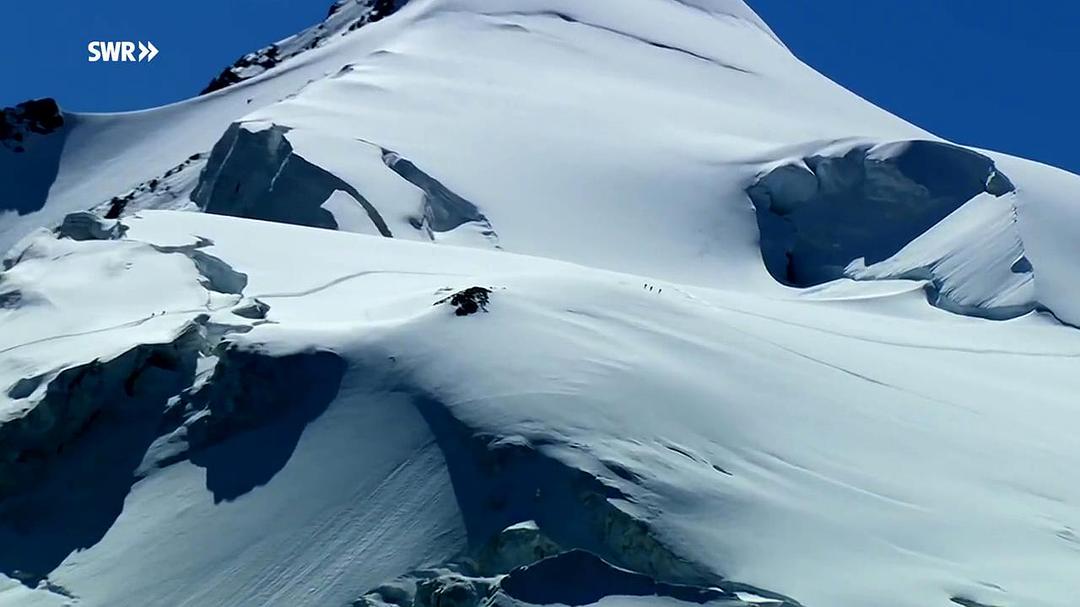 阿尔卑斯:俯瞰我们的山岳 剧照1