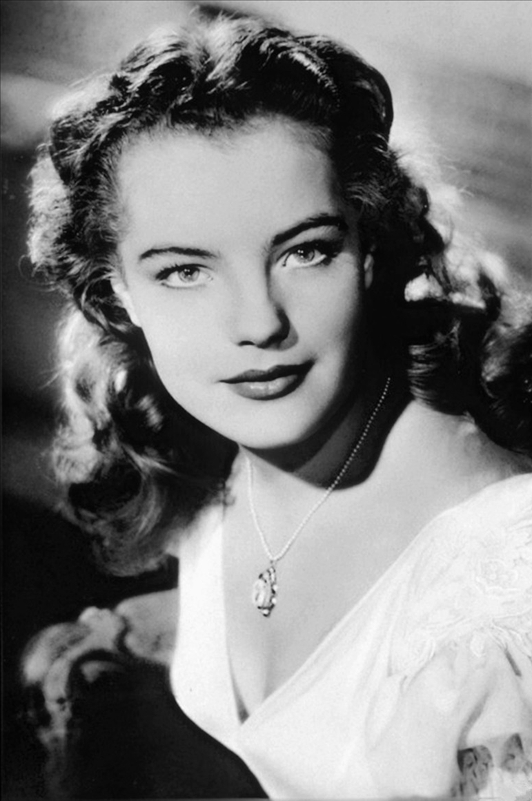 一个女王的少女时代 剧照3