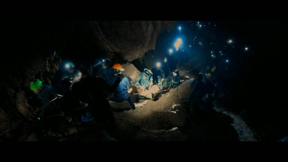 被困的13人:我们如何在泰国洞穴中幸存 剧照1