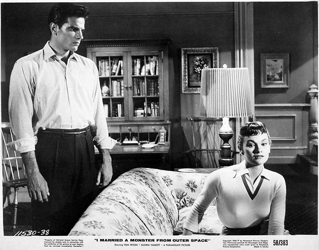 我的老公是异形 剧照1