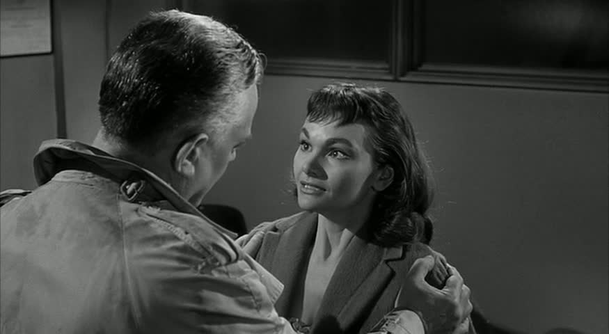 我的老公是异形 剧照9