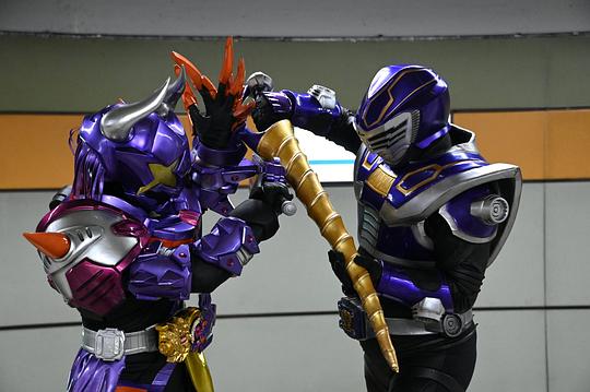 假面骑士极狐 × 假面骑士利维斯:电影大逃杀 剧照2