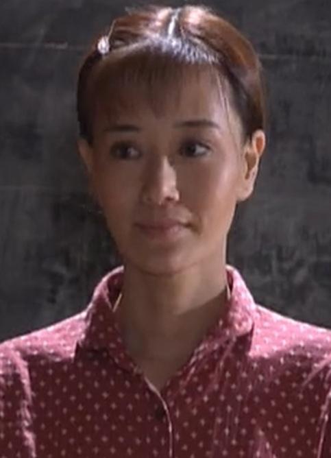 误入深山的女人 剧照1