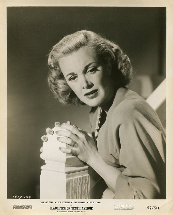 第十大街上的屠杀 剧照5