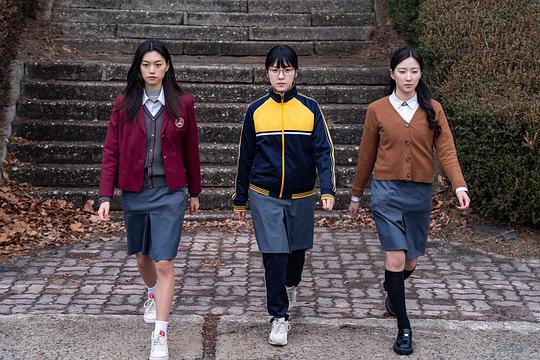 单细胞少女与学校怪谈:建校纪念日 剧照1