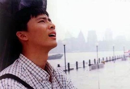 玻璃是透明的 剧照1