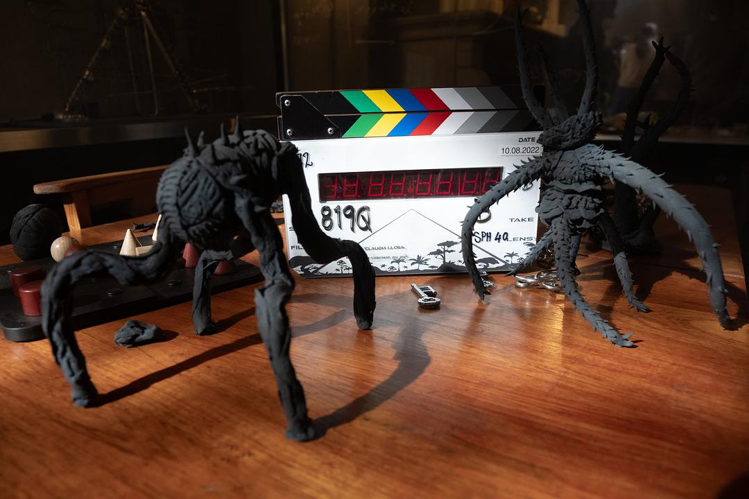 入侵 第三季 剧照1