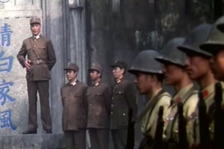 间谍战与女色无关 剧照1