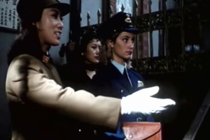 间谍战与女色无关 剧照4