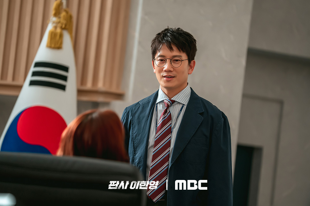 法官李汉英 剧照9
