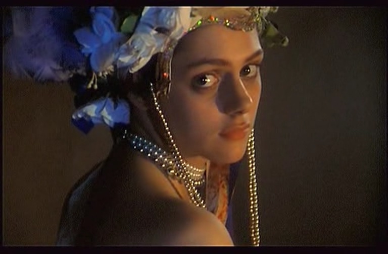 关于世界末日的不明确报告 剧照1