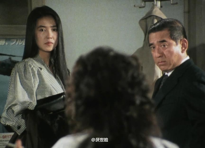 明智小五郎美女系列22:吃禁果的美女 江户川乱步的《人间椅子》 剧照1