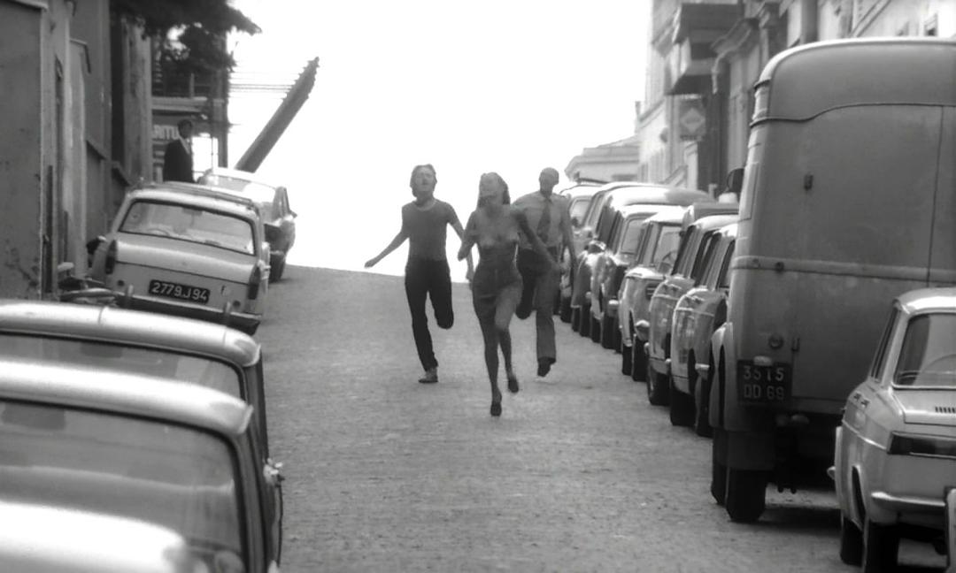 在克里奇的平静日子 剧照1