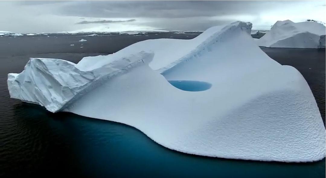 南极3D:在边缘 剧照1