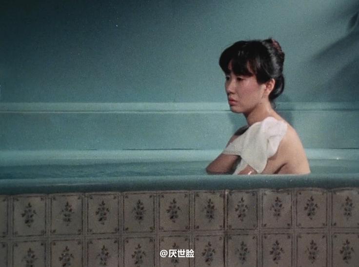 明智小五郎美女系列16:白乳房的美女 江户川乱步的地狱的道化师 剧照5