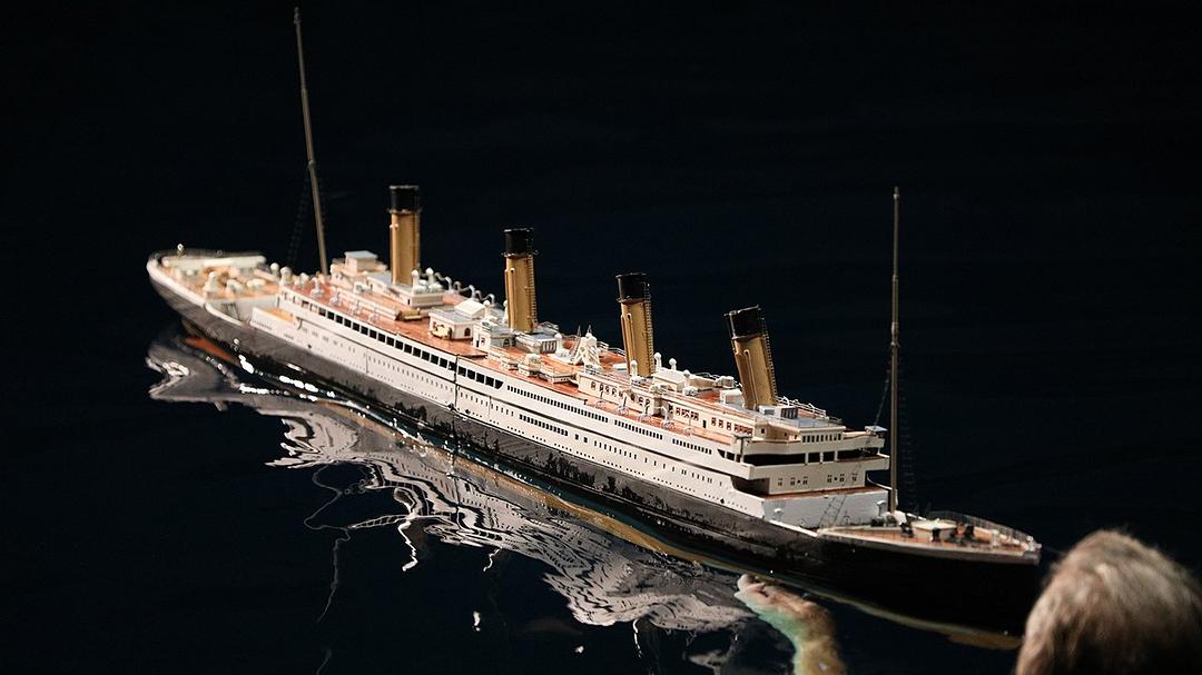 跟随詹姆斯·卡梅隆探寻20年后的泰坦尼克号 剧照8